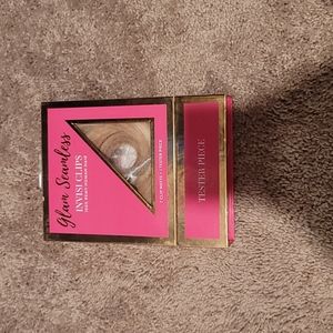 Glam seamless nwt clip in hair extensions 18/613 20 inches 7 clip wefts